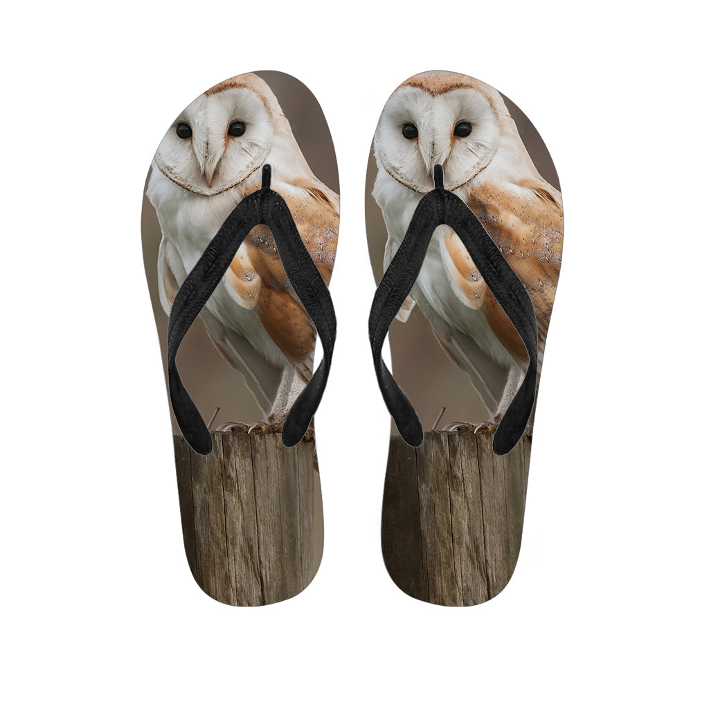 Barn Owl Print Hawaiian Flip Flops: Stylish Island Attire - 1