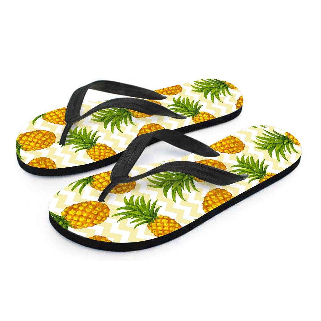 Beige Zig-Zag Pineapple Pattern Hawaiian Flip Flops: The Perfect Accessory for Your Tropical Outfit - 2