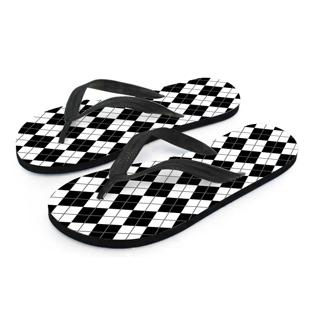 Black and White Argyle Paradise: Hawaiian Flip Flops Perfect for Any Outfit - 2