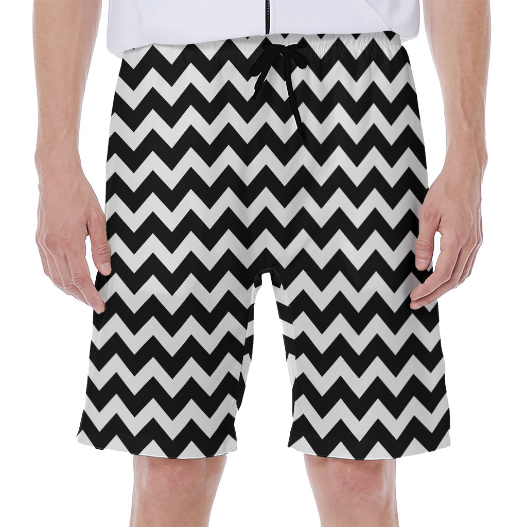 Black and White Chevron Pattern Hawaiian Men's Beach Shorts - 1