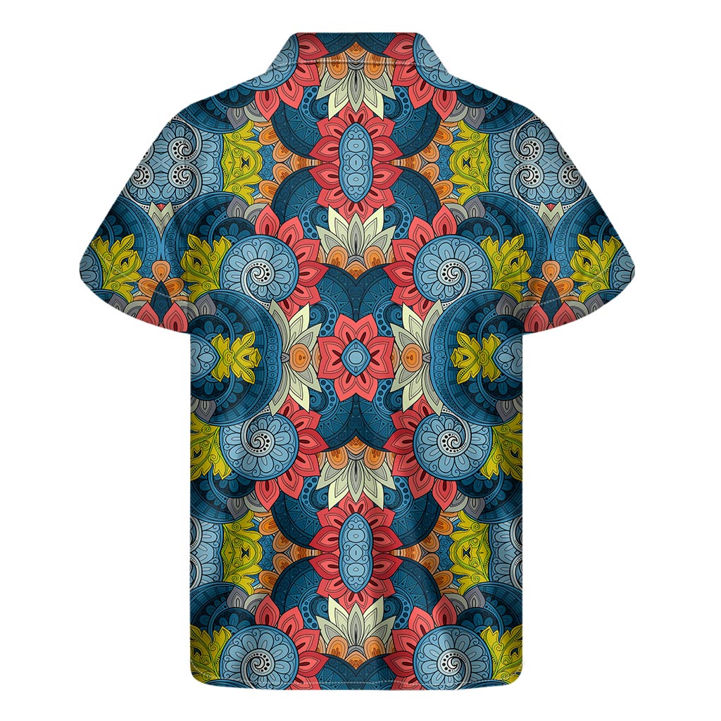 Island Paradise: Hawaiian Print Short Sleeve Shirt - 2