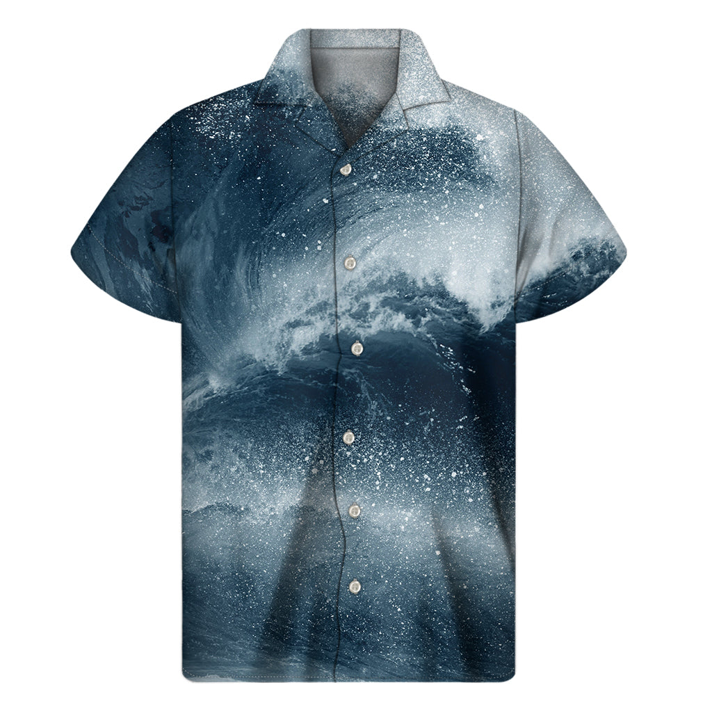 Island Vibes: Ocean Wave Print Hawaiian Short Sleeve Shirt - 1