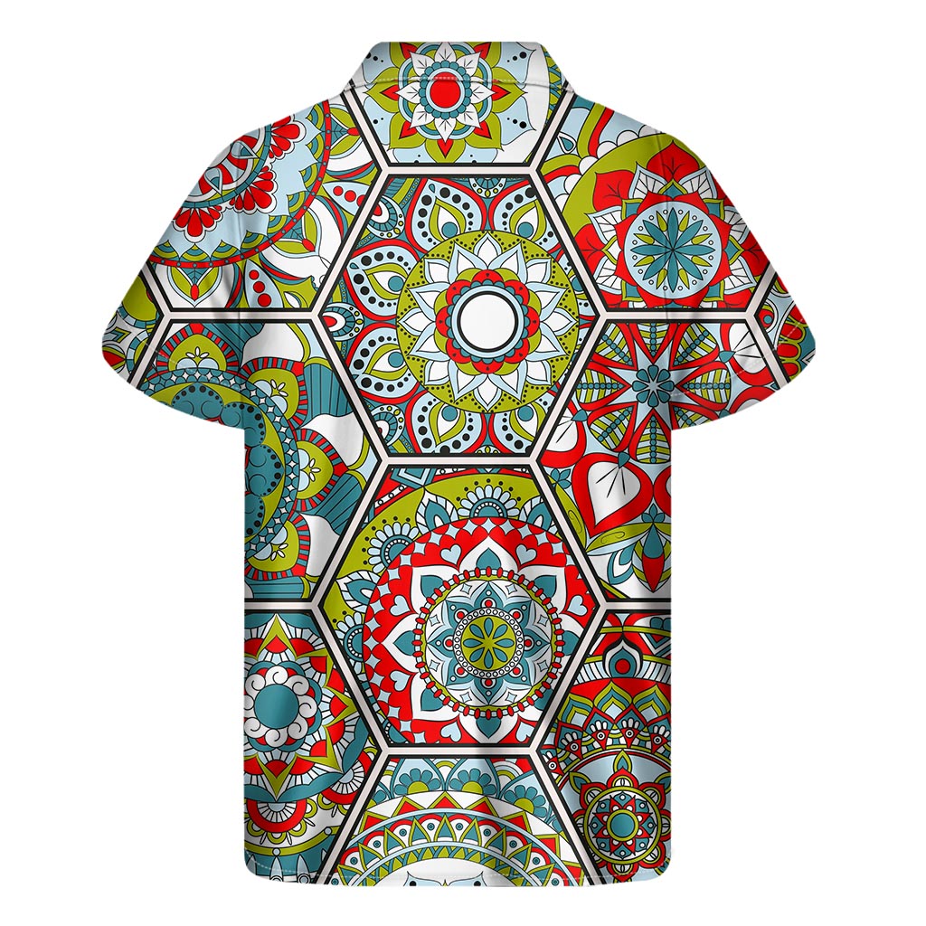 Tropical Vibes: Hawaiian Style Short Sleeve Shirt with Oriental Mandala Bohemian Pattern - 2